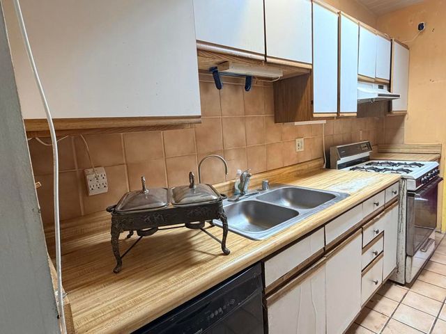 2290 N Milben Circle, Palm Springs, CA 92262