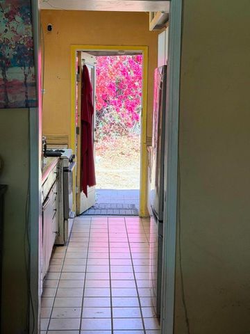 2290 N Milben Circle, Palm Springs, CA 92262