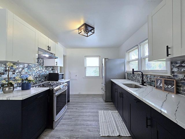3334 N 92nd STREET, Milwaukee, WI 53222