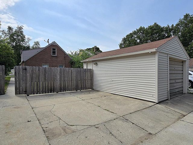 3334 N 92nd STREET, Milwaukee, WI 53222