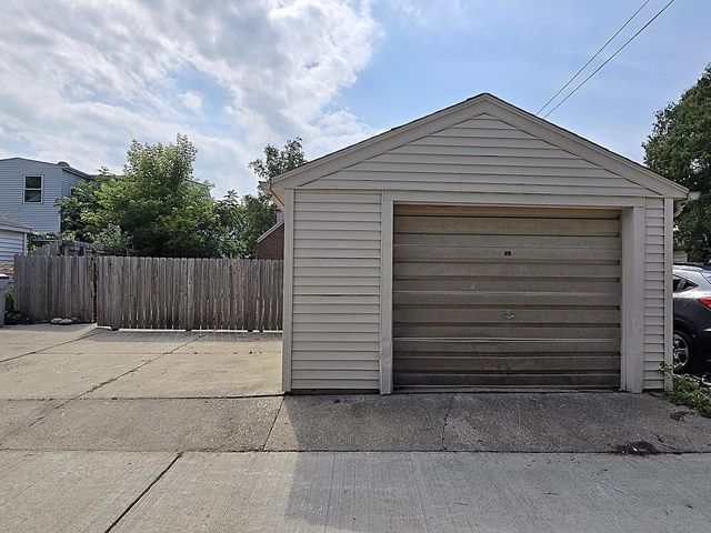 3334 N 92nd STREET, Milwaukee, WI 53222