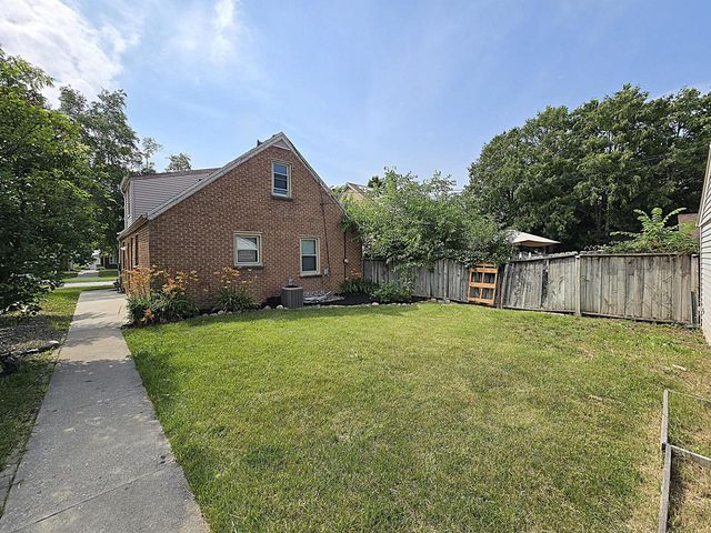3334 N 92nd STREET, Milwaukee, WI 53222