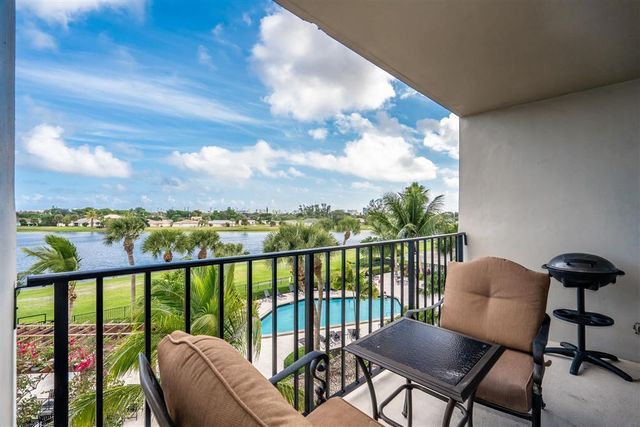 1830 Embassy Drive 409, West Palm Beach, FL 33401
