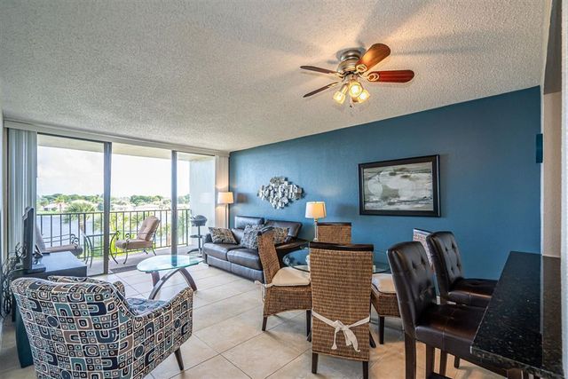 1830 Embassy Drive 409, West Palm Beach, FL 33401
