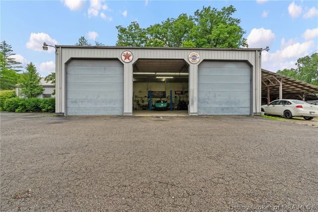 2601 Old State Rd 60, Henryville, IN 47126