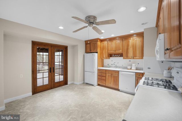 2610 DEAN DR, Wilmington, DE 19808