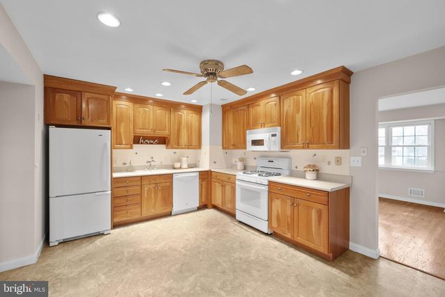 2610 DEAN DR, Wilmington, DE 19808