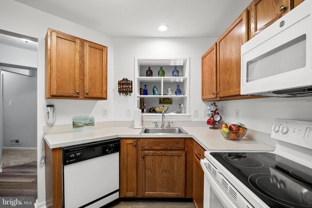 42 PEPPERGRASS DR N, Mt Laurel, NJ 08054