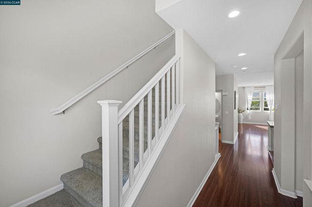 2081 Tsushima St, Hercules, CA 94547