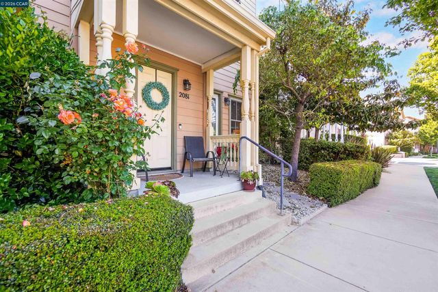 2081 Tsushima St, Hercules, CA 94547