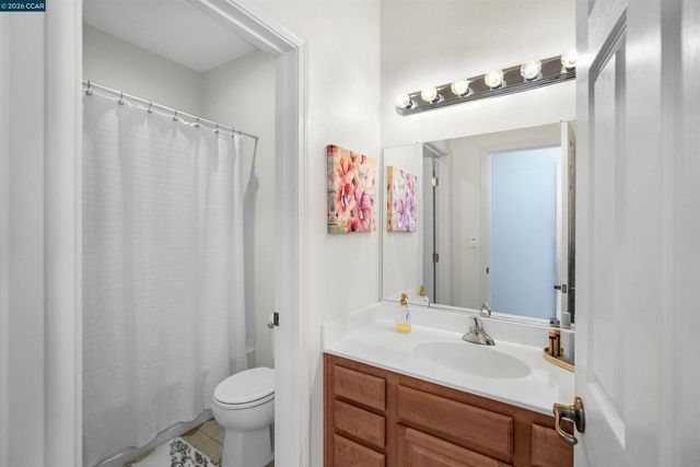 2081 Tsushima St, Hercules, CA 94547