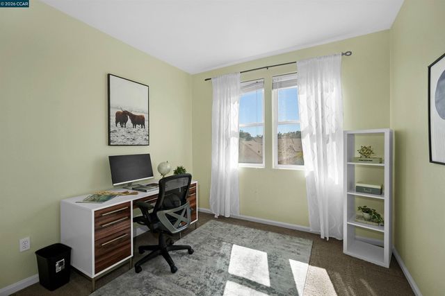 2081 Tsushima St, Hercules, CA 94547
