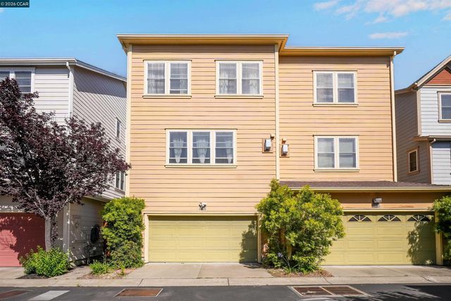 2081 Tsushima St, Hercules, CA 94547