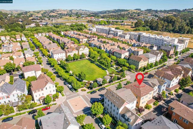 2081 Tsushima St, Hercules, CA 94547