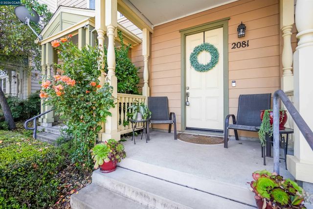 2081 Tsushima St, Hercules, CA 94547