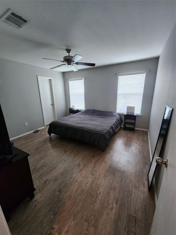 1034 W South ST, Leander, TX 78641