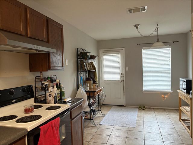 1034 W South ST, Leander, TX 78641