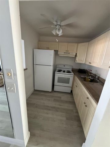 295 Newport T 295, Deerfield Beach, FL 33442
