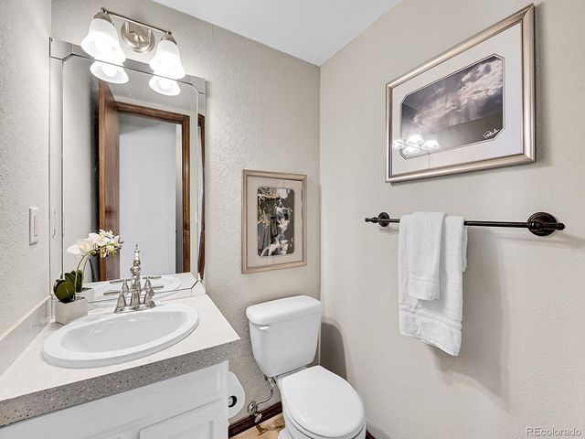 7391 S Knolls Way, Centennial, CO 80122