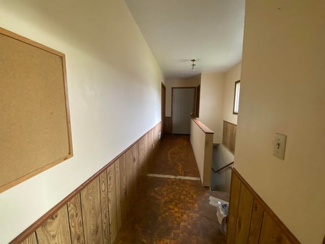 406 5th Ave SW, Surrey, ND 58785