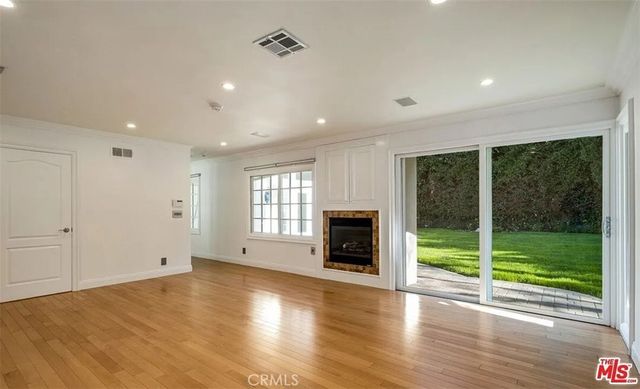 1212 San Vicente, Santa Monica, CA 90402