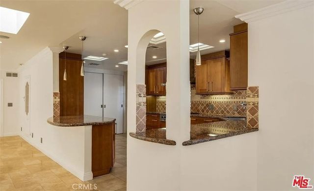 1212 San Vicente, Santa Monica, CA 90402