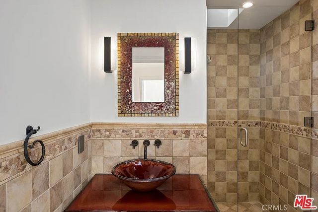 1212 San Vicente, Santa Monica, CA 90402