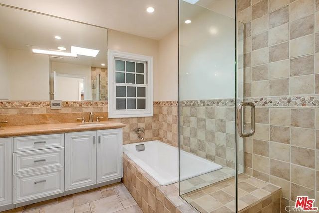 1212 San Vicente, Santa Monica, CA 90402