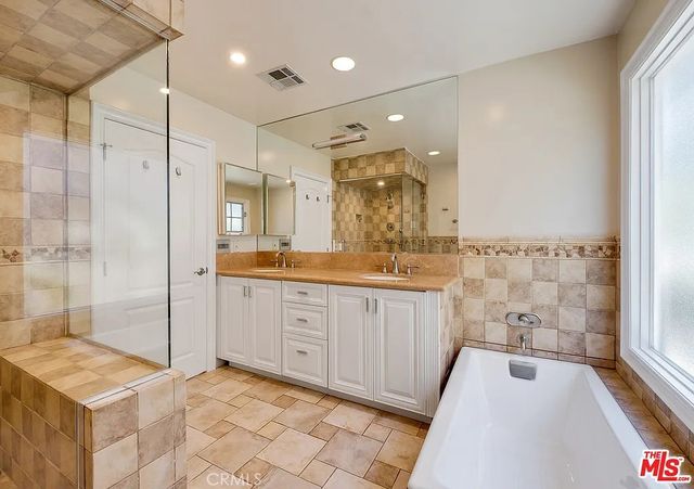 1212 San Vicente, Santa Monica, CA 90402