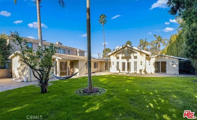 1212 San Vicente, Santa Monica, CA 90402