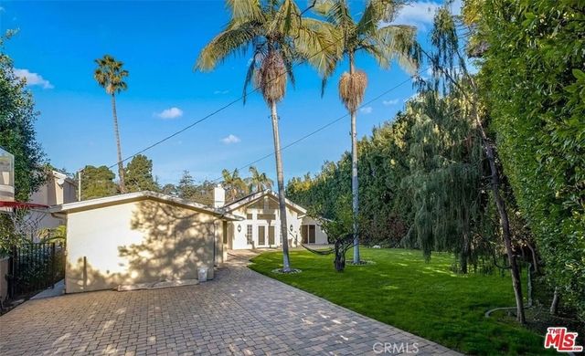 1212 San Vicente, Santa Monica, CA 90402