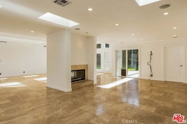 1212 San Vicente, Santa Monica, CA 90402