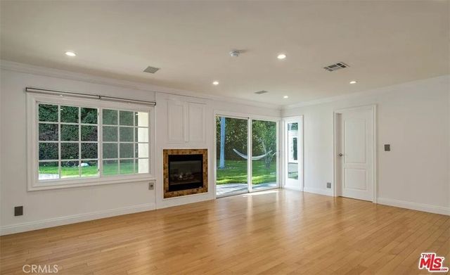 1212 San Vicente, Santa Monica, CA 90402