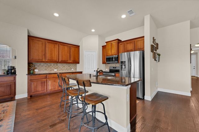 918 Newcastle Drive, Midlothian, TX 76065