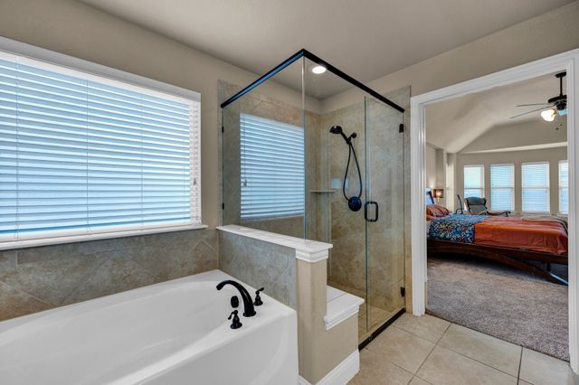 918 Newcastle Drive, Midlothian, TX 76065