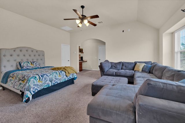 918 Newcastle Drive, Midlothian, TX 76065