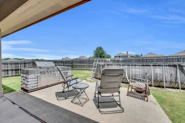 918 Newcastle Drive, Midlothian, TX 76065