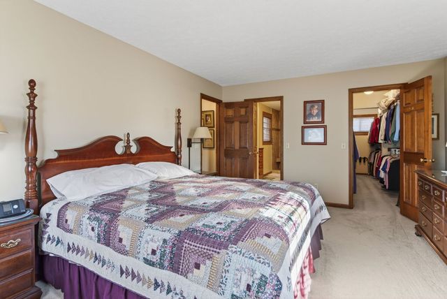 4919 Hamilton Drive, Davenport, IA 52807