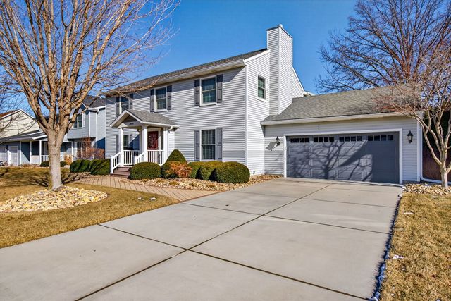 4919 Hamilton Drive, Davenport, IA 52807