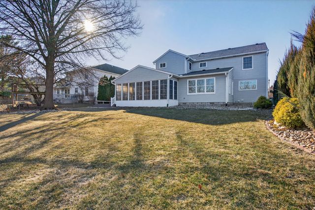 4919 Hamilton Drive, Davenport, IA 52807