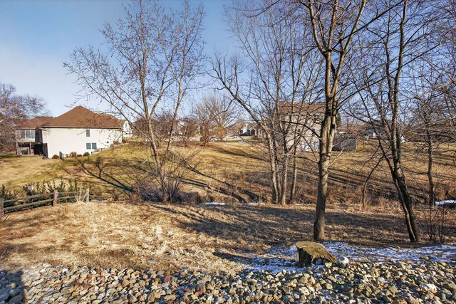 4919 Hamilton Drive, Davenport, IA 52807