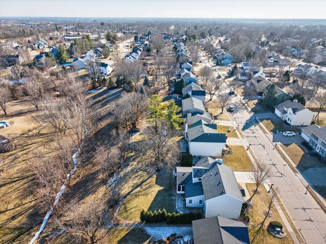 4919 Hamilton Drive, Davenport, IA 52807