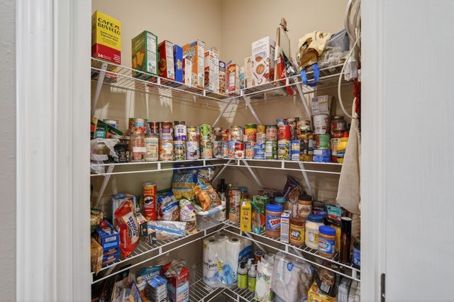 809 Ashton Avenue B, Guthrie Center, IA 50115