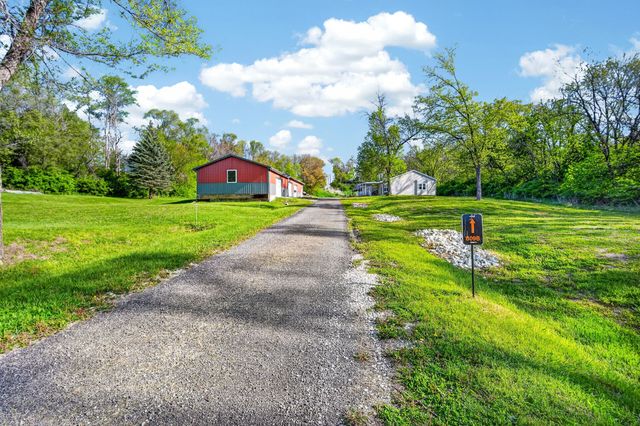 809 Ashton Avenue B, Guthrie Center, IA 50115