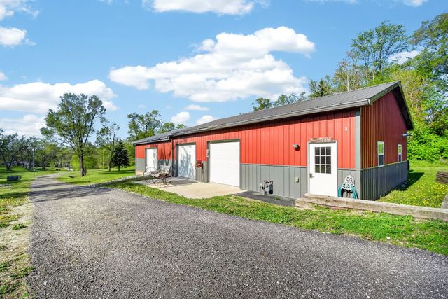 809 Ashton Avenue B, Guthrie Center, IA 50115