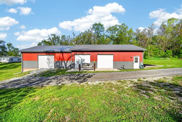 809 Ashton Avenue B, Guthrie Center, IA 50115
