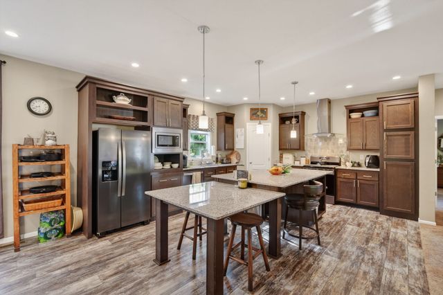809 Ashton Avenue B, Guthrie Center, IA 50115