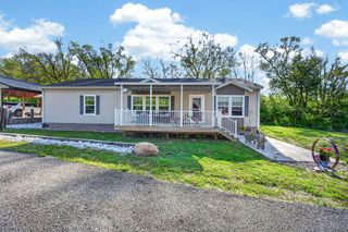 809 Ashton Avenue B, Guthrie Center, IA 50115