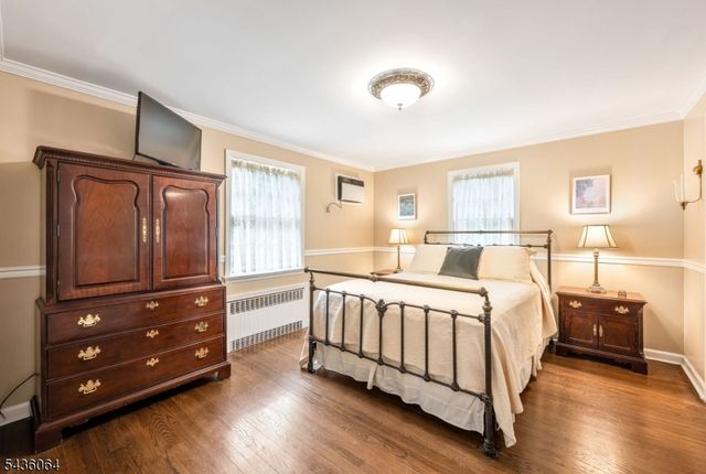 37 Van Dyke Dr, Hohokus Boro, NJ 07423
