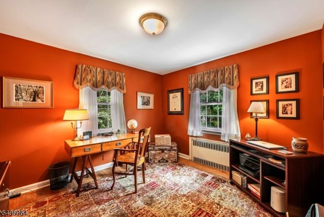 37 Van Dyke Dr, Hohokus Boro, NJ 07423